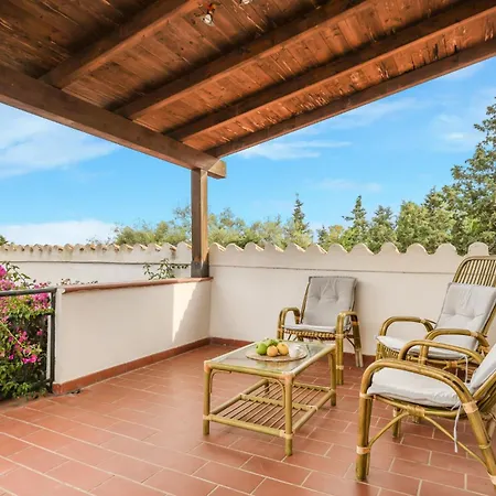 Ferienhaus Beachfront Traditional San Priamo