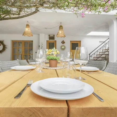 La Scuderia I Unique Beachfront * San Priamo