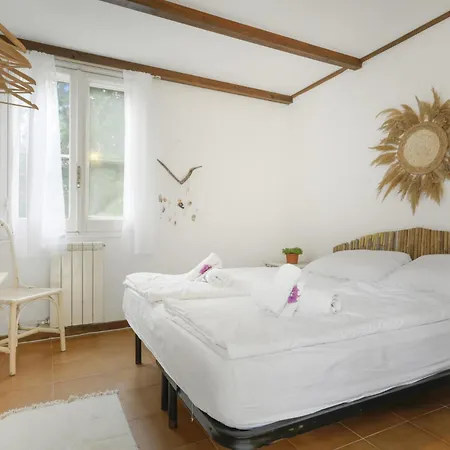 La Scuderia I Unique Beachfront * San Priamo