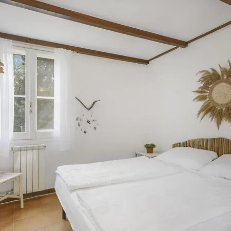 Holiday home Beachfront Traditional San Priamo