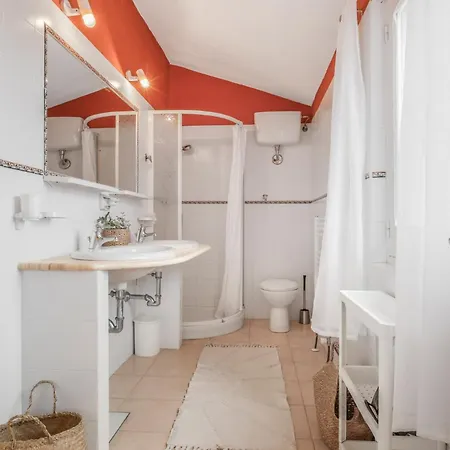 Dom wakacyjny La Scuderia I Unique Beachfront *