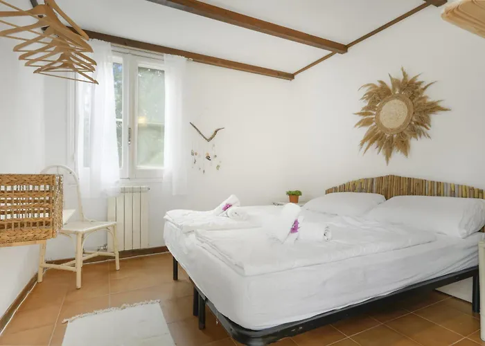 La Scuderia I Unique Beachfront * San Priamo